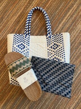 Kapinski Woven White & Navy Tote Bag w/ Blue-White Handles,slides(40/41), clutch